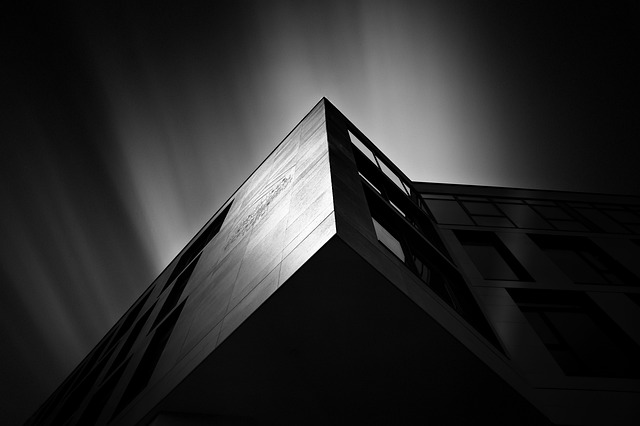 Dallas, Steel building