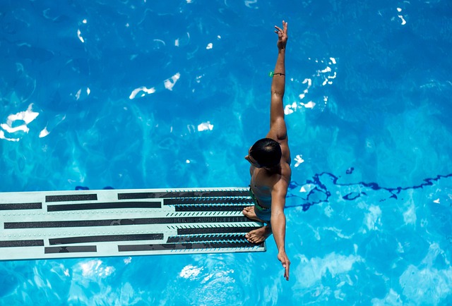 gas-pool-heater-line-640x480-29528769.jpeg
