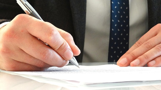 divorce-attorney-firm-640x480-68423729.jpeg
