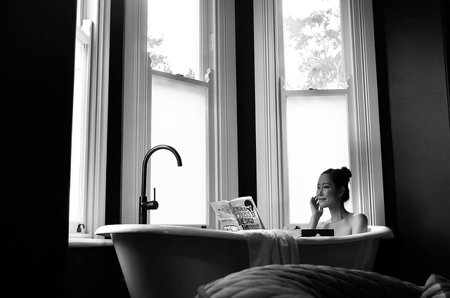 freestanding-tub-640x480-27138450.jpeg
