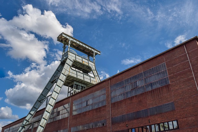 industrial-paving-640x480-33561563.jpeg