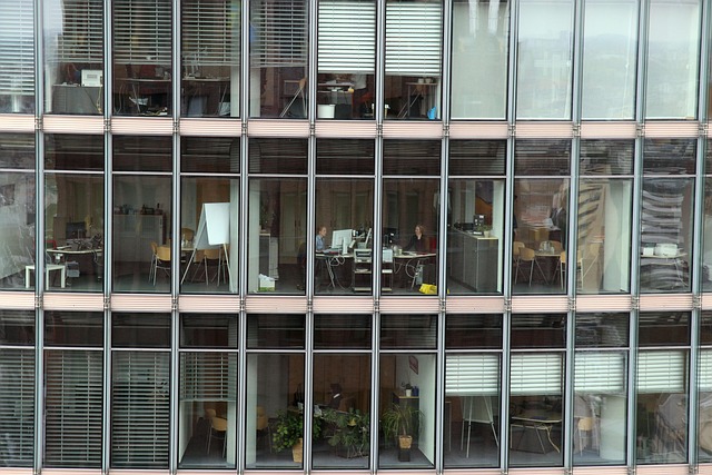 office-building-plumbing-640x480-96907170.jpeg