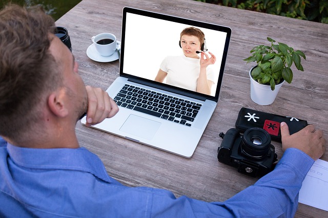 online-advertising-services-640x480-98841829.jpeg
