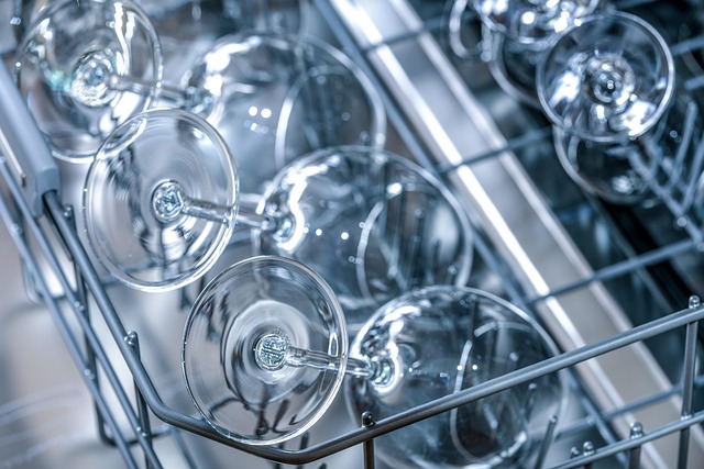 dishwasher-line-640x480-99700302.jpeg