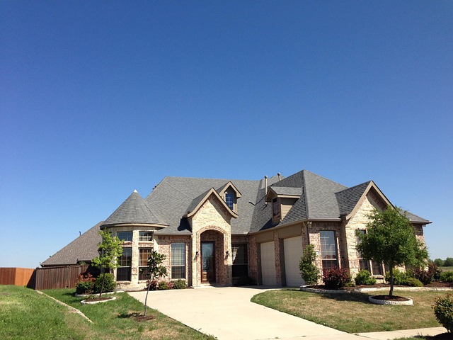 driveway-sealing-contractors-640x480-82618055.jpeg