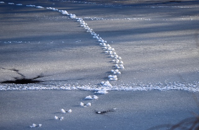 frozen-pipe-thawing-640x480-84254457.jpeg