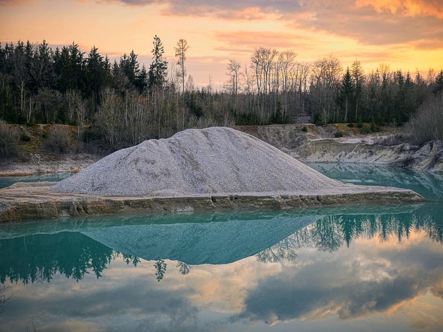 gravel-driveway-contractors-640x480-20810016.jpeg