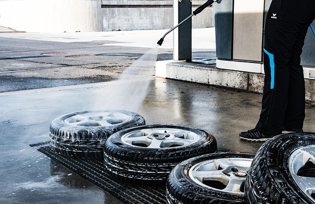 high-pressure-drain-cleaning-640x480-14780407.jpeg