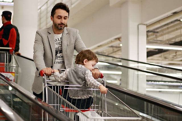 shopping-center-paving-640x480-14218511.jpeg