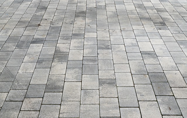 stone-chip-paving-640x480-68014879.jpeg