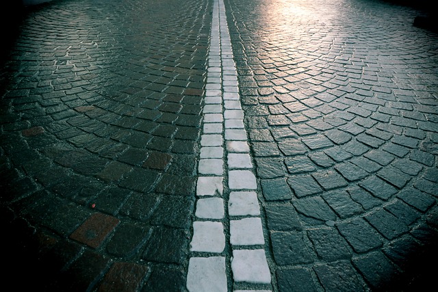 cobblestone-paving-640x480-31829750.jpeg