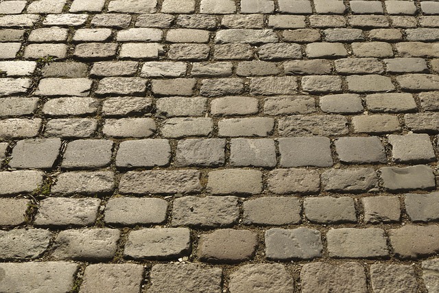 natural-stone-paving-640x480-39396884.jpeg