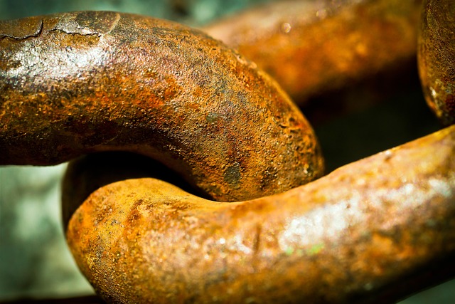 plumbing-chain-640x480-39938120.jpeg