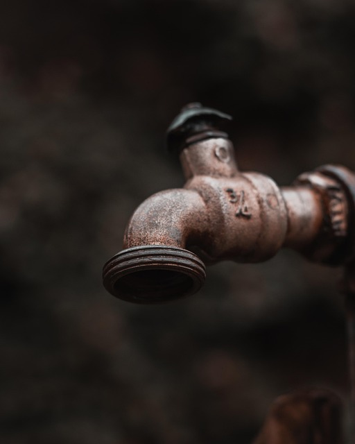 sewer-tap-640x480-58569280.jpeg