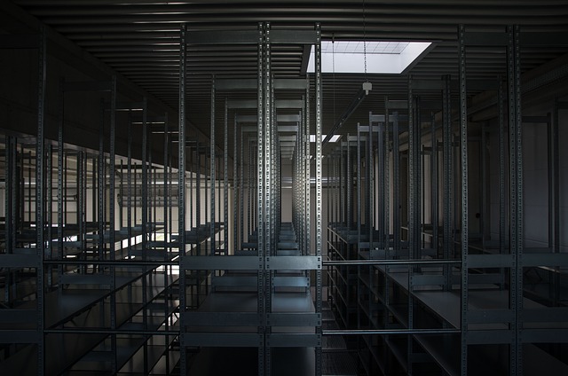 warehouse-paving-640x480-12959273.jpeg