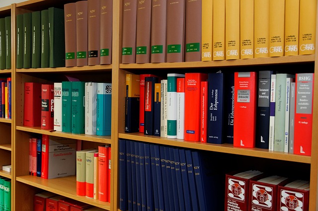 divorce-attorney-associates-640x480-69828151.jpeg