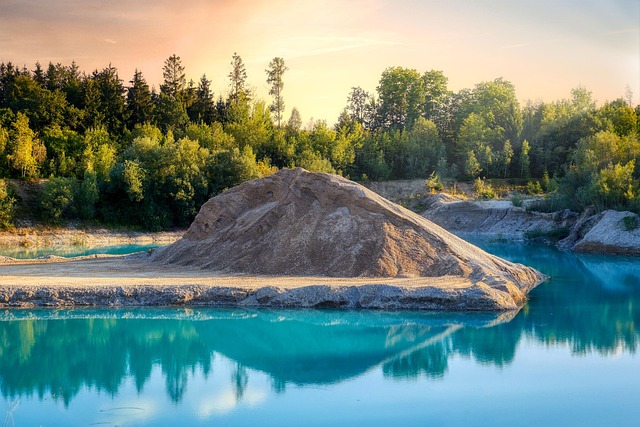 gravel-driveway-contractors-640x480-59351419.jpeg