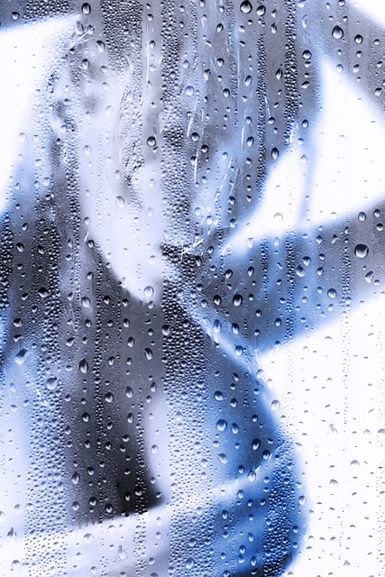 shower-caulking-640x480-49582326.jpeg