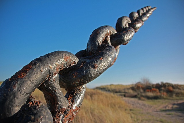 toilet-chain-repair-640x480-17776204.jpeg