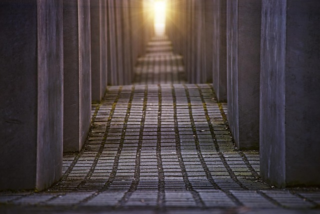 concrete-paving-640x480-89407989.jpeg