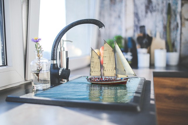 kitchen-faucet-repair-640x480-43410773.jpeg