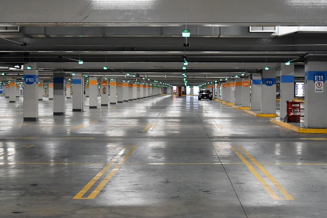 parking-lot-maintenance-640x480-95691174.jpeg