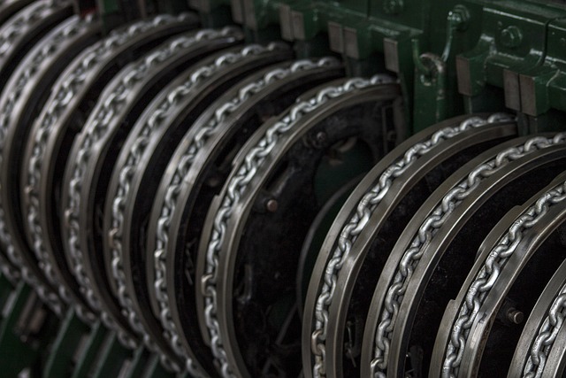 plumbing-chain-640x480-47339829.jpeg