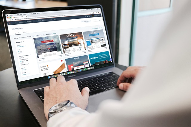 web-design-marketing-640x480-93055561.jpeg