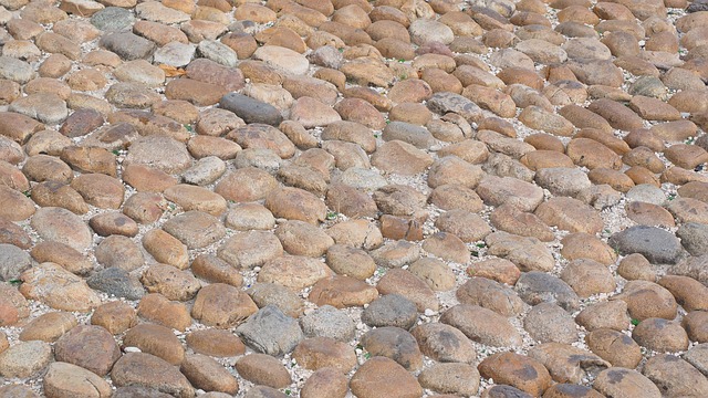 cobblestone-paving-640x480-5936111.jpeg