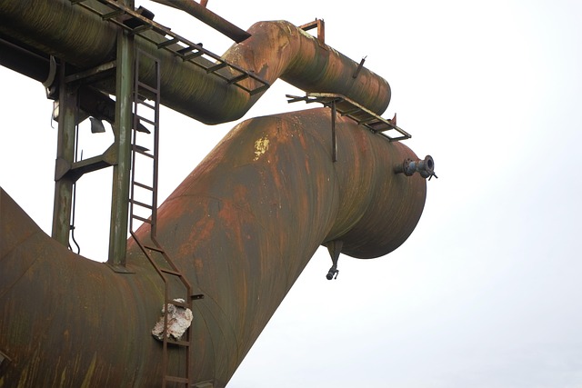 Fix Pipe Leaks: Minimal Disruption, Advanced Pipe Bursting Techniques