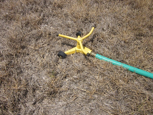 sprinkler-leak-repair-640x480-31728594.jpeg